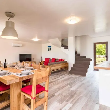 Holiday In - Istrien 39884 Holiday home *
